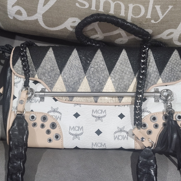 MCM Limited Edition 2 Way Bag, Made In Italy - Picture 7 of 13